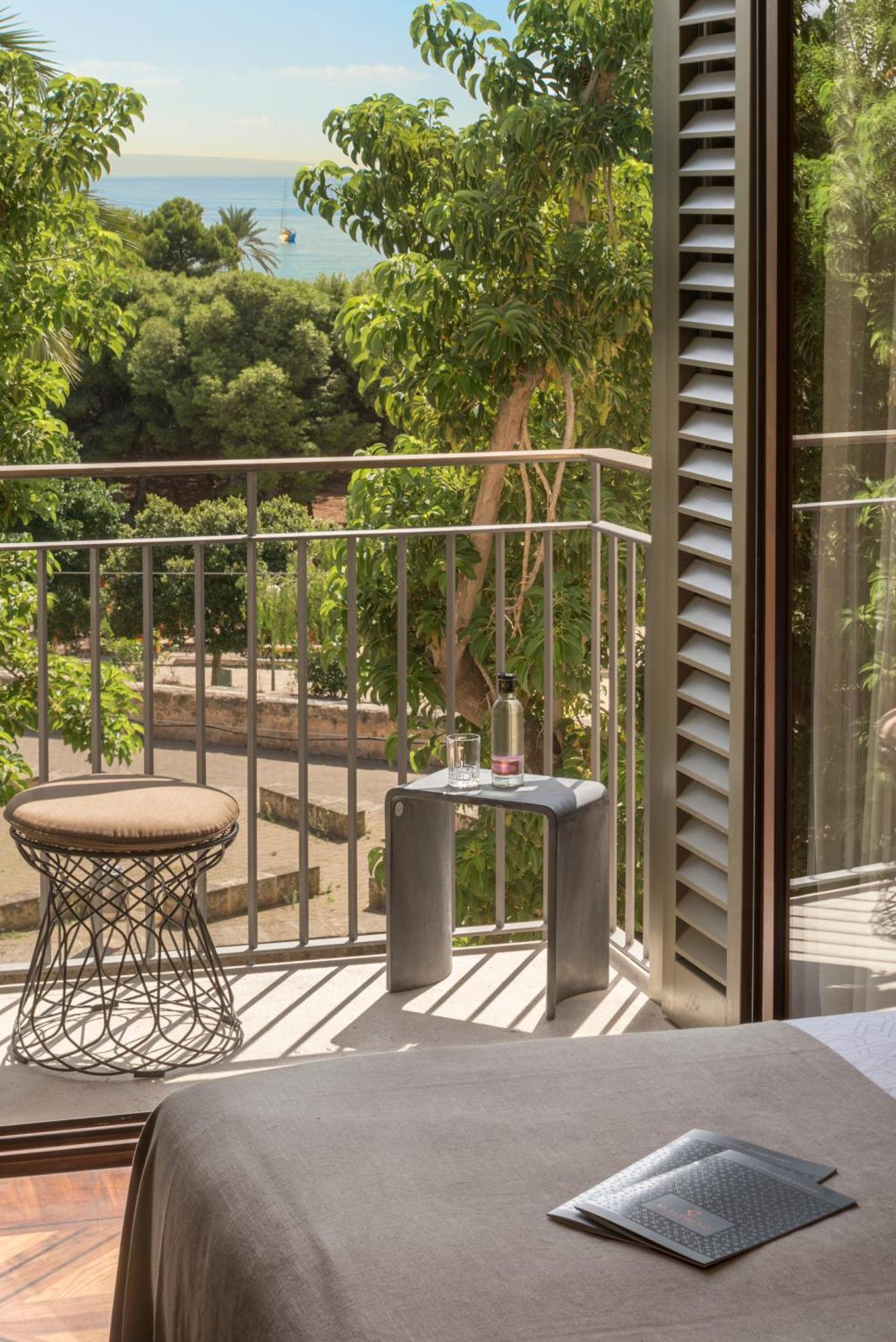 El Llorenc Parc De La Mar - Adults Only Палма де Майорка Екстериор снимка A balcony